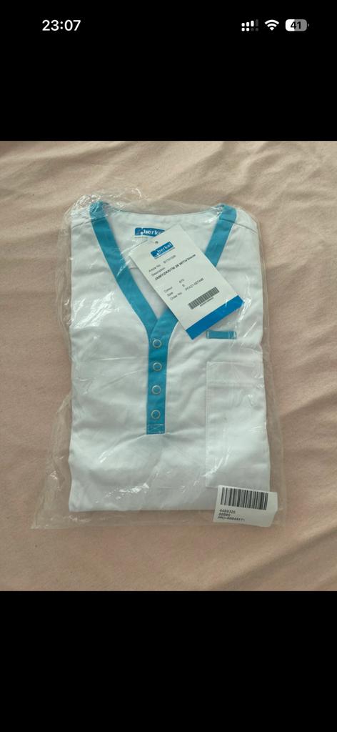 Stage uniform thomas more (2 t shirts), Ophalen, Zo goed als nieuw
