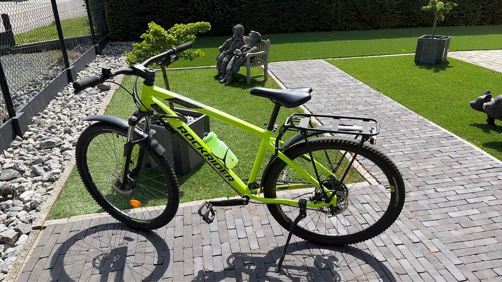 Vélo jaune, Enlèvement, Comme neuf