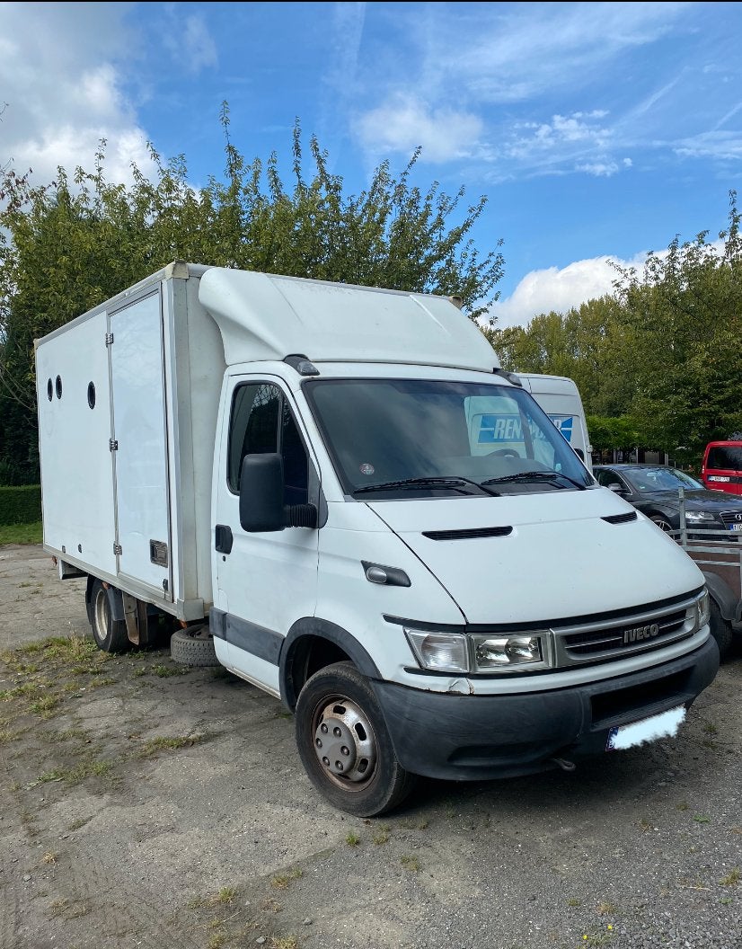 Iveco Daily 2.9t bakwagen camper 2005 camper, Auto's, Bestelwagens en Lichte vracht, Particulier, Iveco, Euro 3, 3 deurs, Handgeschakeld