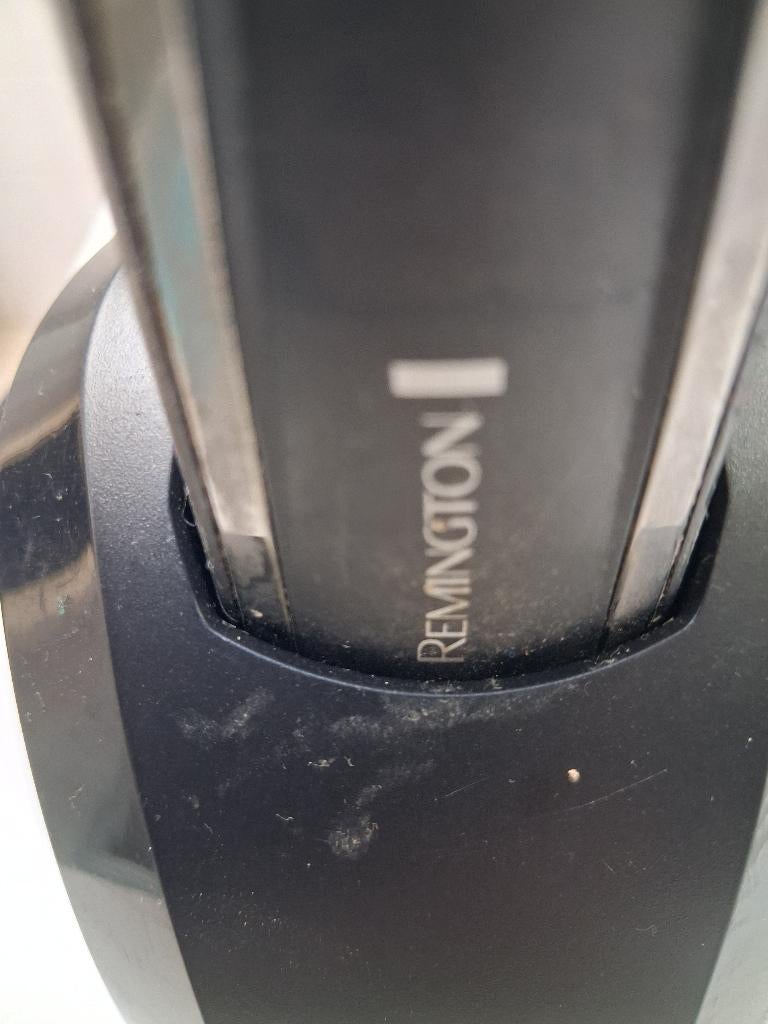 tondeuse à cheveux REMINGTON, Enlèvement, Comme neuf, Tondeuse