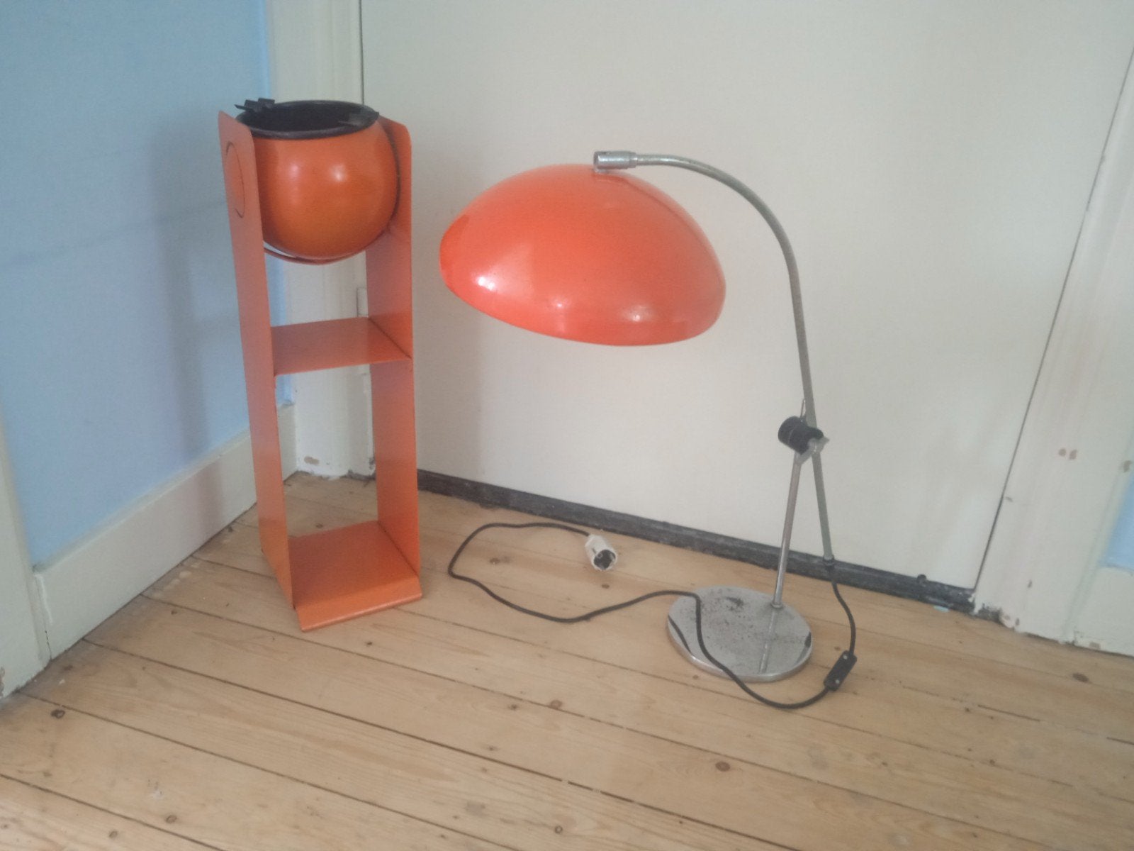 Grote oranje bureaulamp vloerlamp Space Age, Huis en Inrichting, Ophalen, E27 (groot), Zo goed als nieuw, Metaal