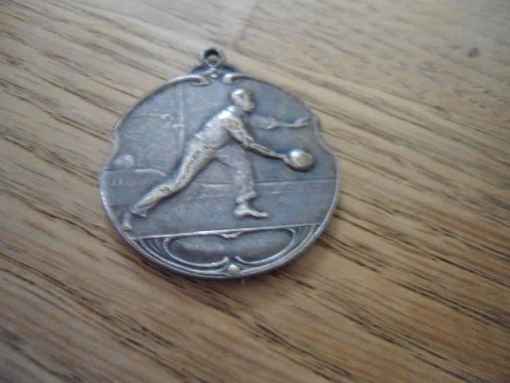 Ancienne médaille 1915 jeu de boules Couillet, Enlèvement ou Envoi