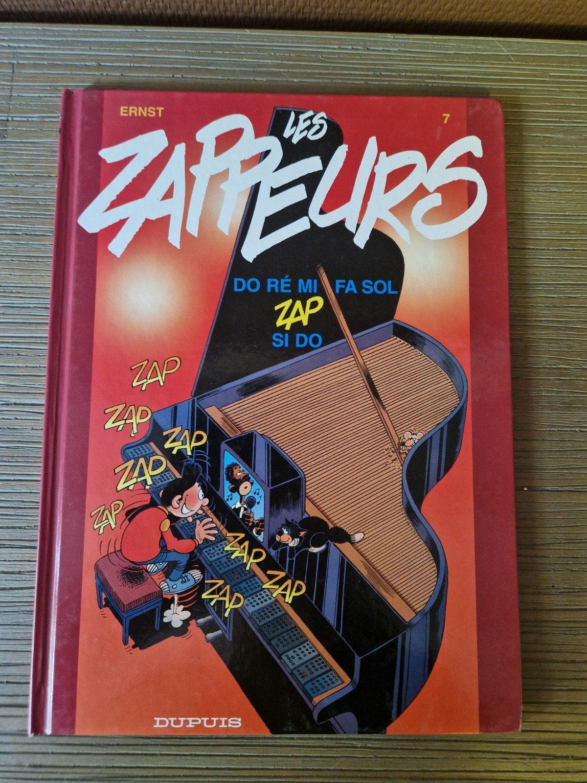 Bd les zappeurs 7,EO, Livres, Enlèvement ou Envoi
