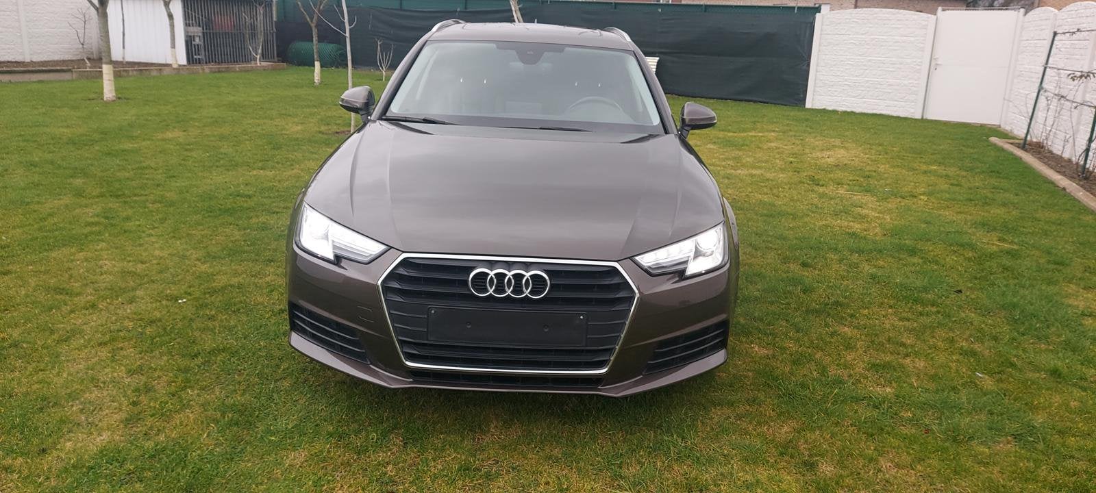 Audi A4 Avant, Auto's, Audi, Voorwielaandrijving, 4 cilinders, Bruin, A4