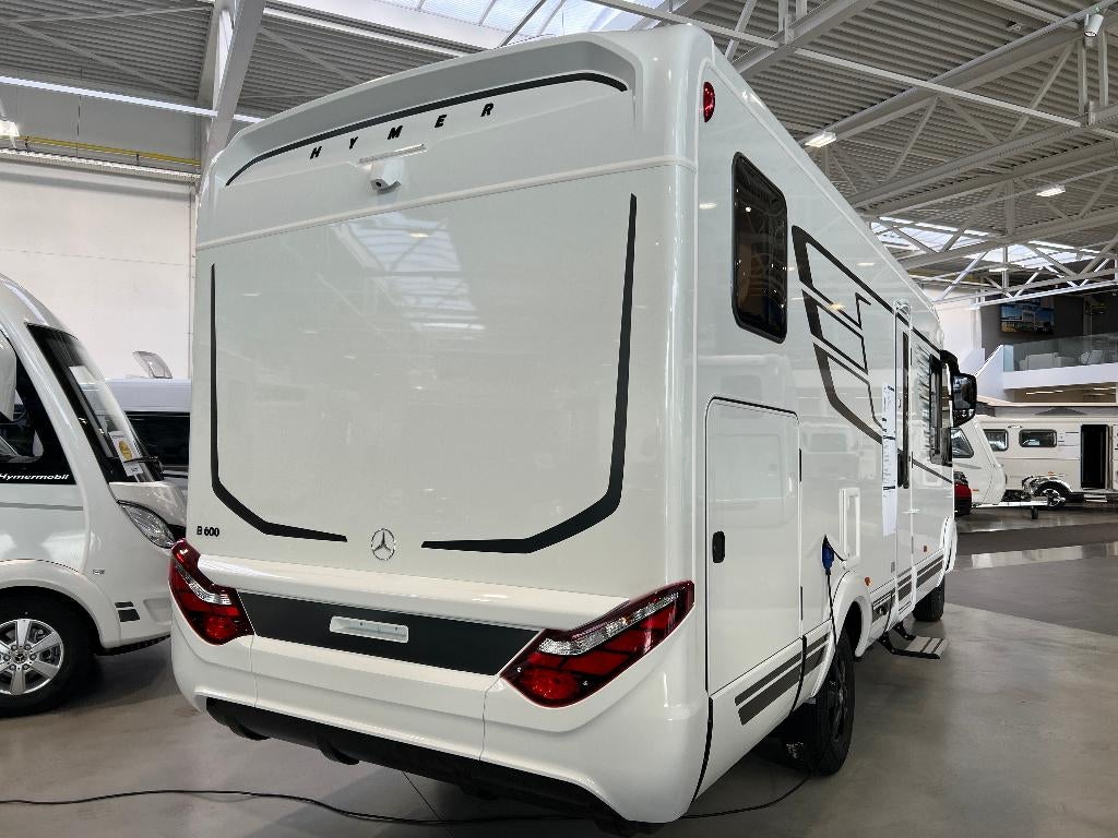 Hymer B MC i 600 avec armoires de rangement, Caravanes & Camping, Antidémarrage, Intégral, Diesel, Automatique