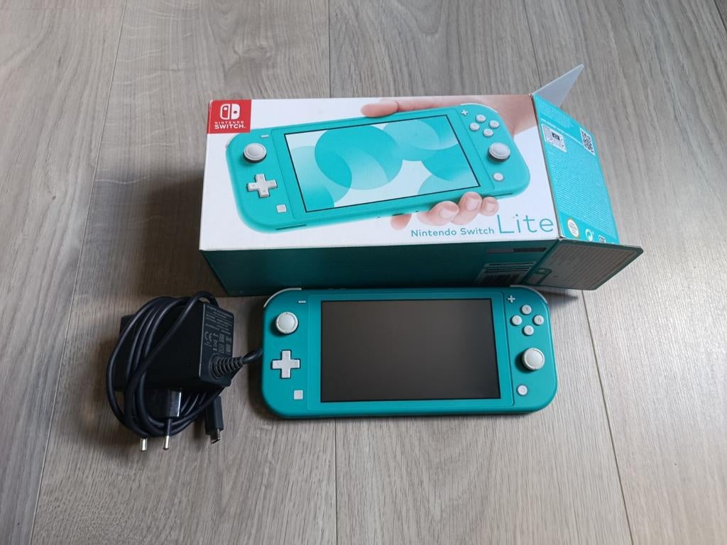 Nintendo switch lite Blue, Games en Spelcomputers, Ophalen of Verzenden, Turquoise, Zo goed als nieuw