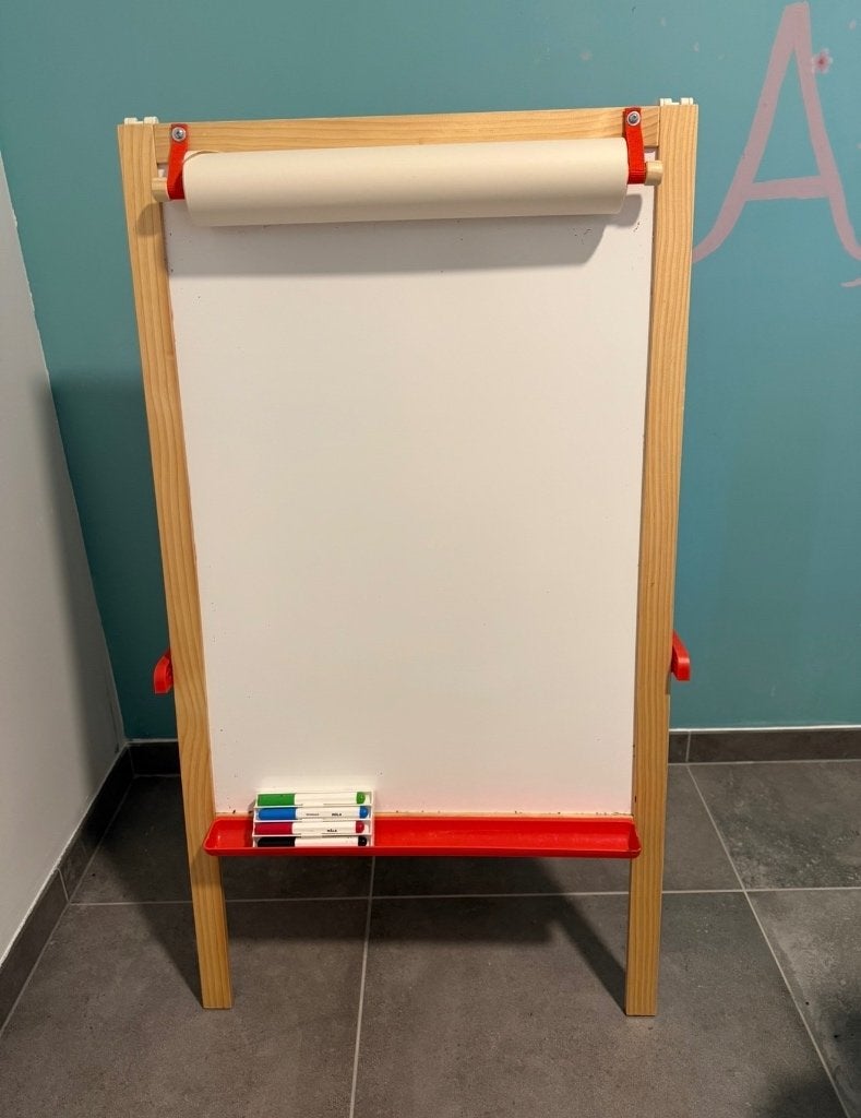Krijtbord & stiftbord & tekenbord IKEA, Kinderen en Baby's, Speelgoed | Educatief en Creatief, Ophalen, Zo goed als nieuw, Knutselen
