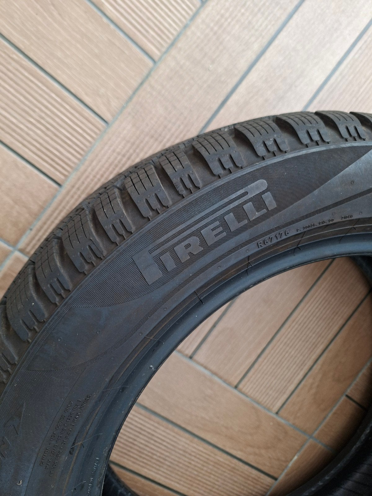 Pirelli banden 16 inch, Ophalen of Verzenden, Zo goed als nieuw