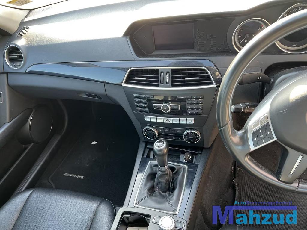 W204 dashboard schakelaar kachel selectie hendel radio scher, Mercedes-Benz AG, Mercedes-Benz, Utilisé, Mercedesstrasse 120
70372  Stuttgart, DE