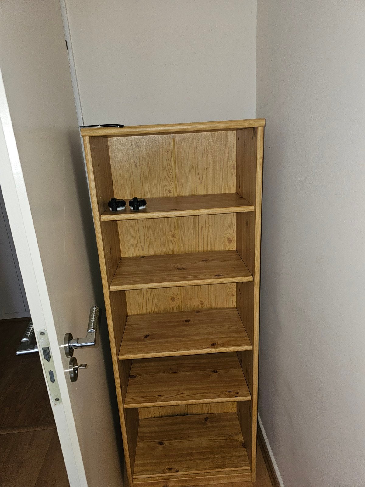 Bibliothèque / Étagère en bois massif (style IKEA Hemnes), Enlèvement