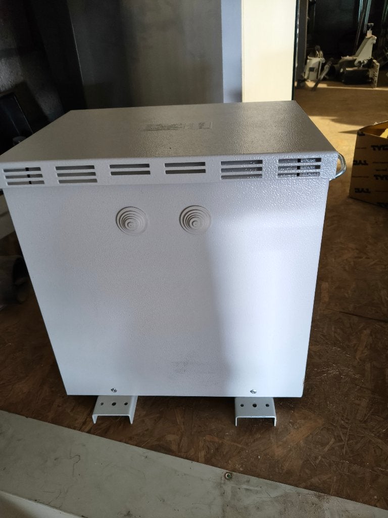 transformateur de 3 x 220 V à 380 V ou 380 à 3 x 220 V, Enlèvement