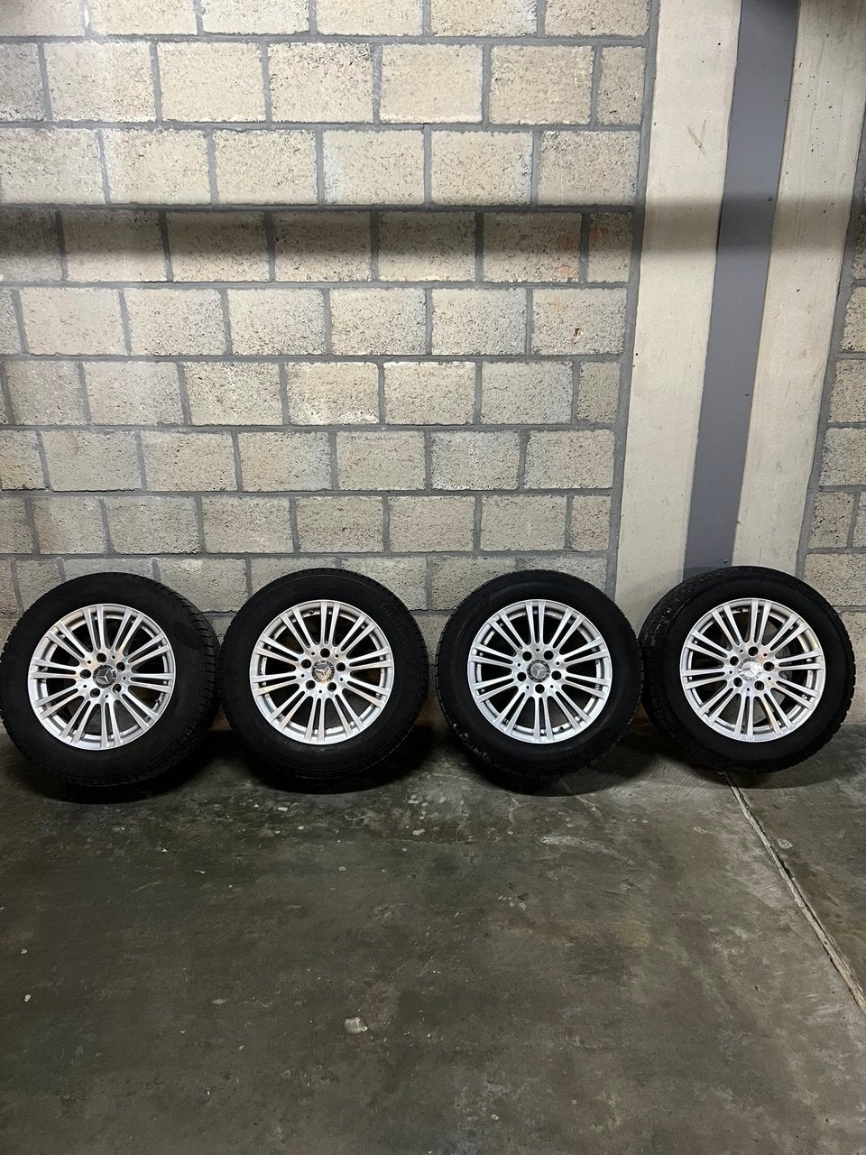Pneus d'hiver Mercedes W212, Autos : Pièces & Accessoires, Pneus et Jantes, Pneus hiver, 16 pouces, Enlèvement