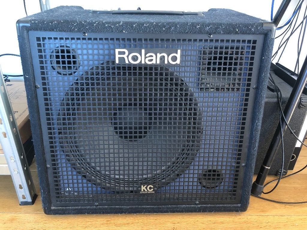 Roland KC 550 versterker, Ophalen