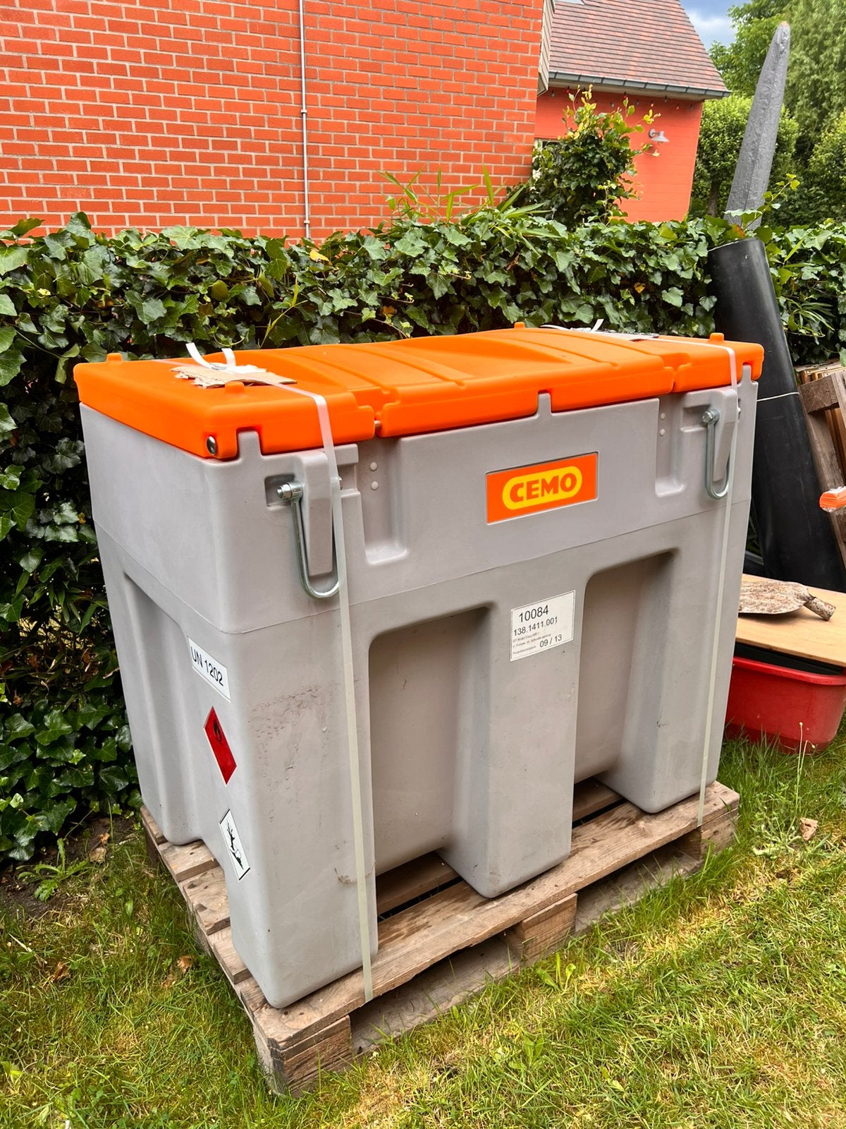 Mobiele mazout tank 600L met pomp CEMO ONGEBRUIKT, Ophalen, Nieuw