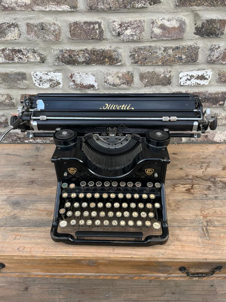 Olivetti typemachine jaren 20., Ophalen, Gebruikt