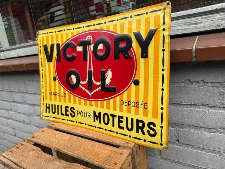 Vintage Victory Oil Reclamebord - Huiles pour Moteur, Verzamelen