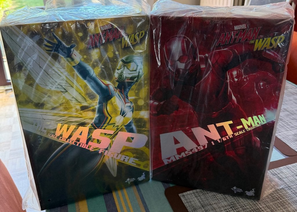 Hot toys MMS497 & 498 ant man and the wasp, Collections, Enlèvement, Comme neuf, Humain