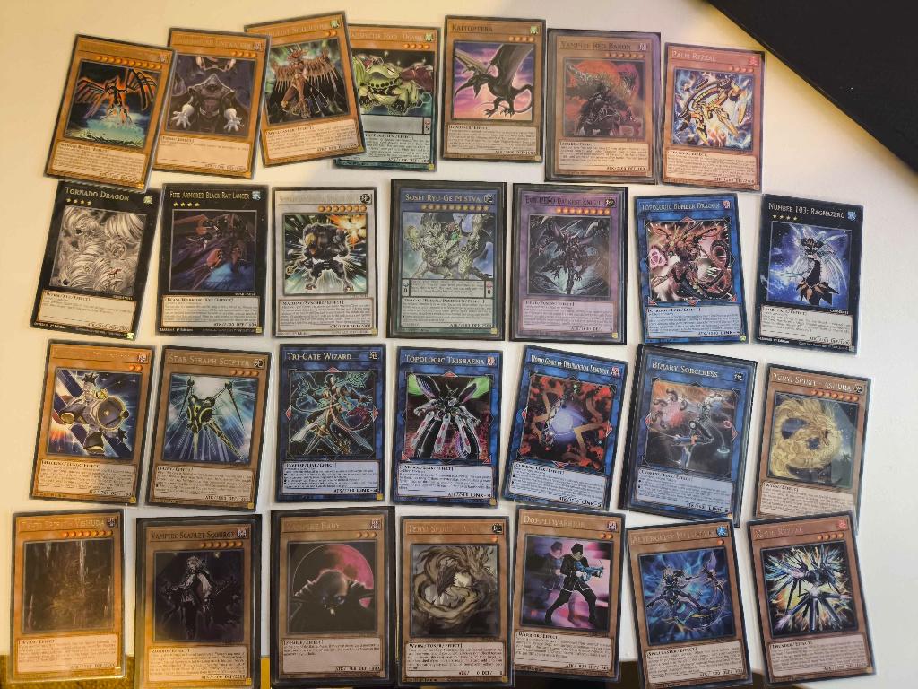 45+ Yu Gi Oh kaarten [2/5], Ophalen, Nieuw, Meerdere kaarten, Foil