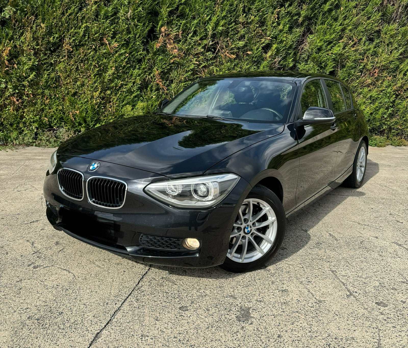 BMW 116 BI XÉNON NAVIGATION HARMAN/KARDON, Autos, Euro 5, Entreprise, Boîte manuelle, Noir