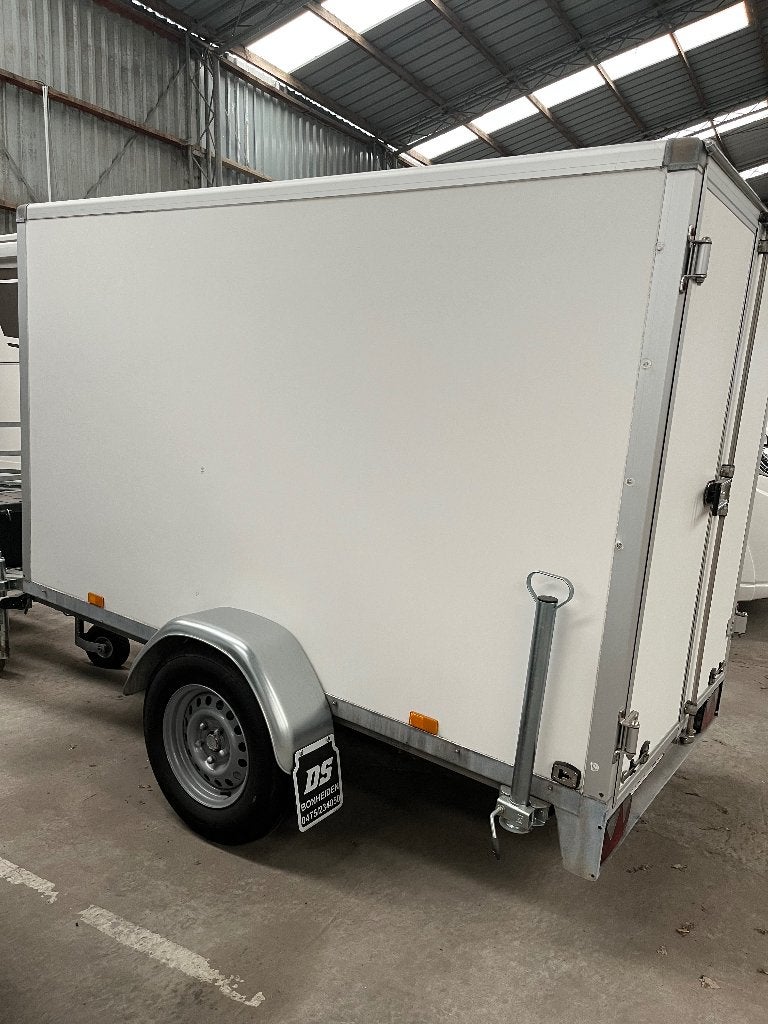 Gesloten geremde aanhangwagen 1200 kg, Ophalen, Gebruikt