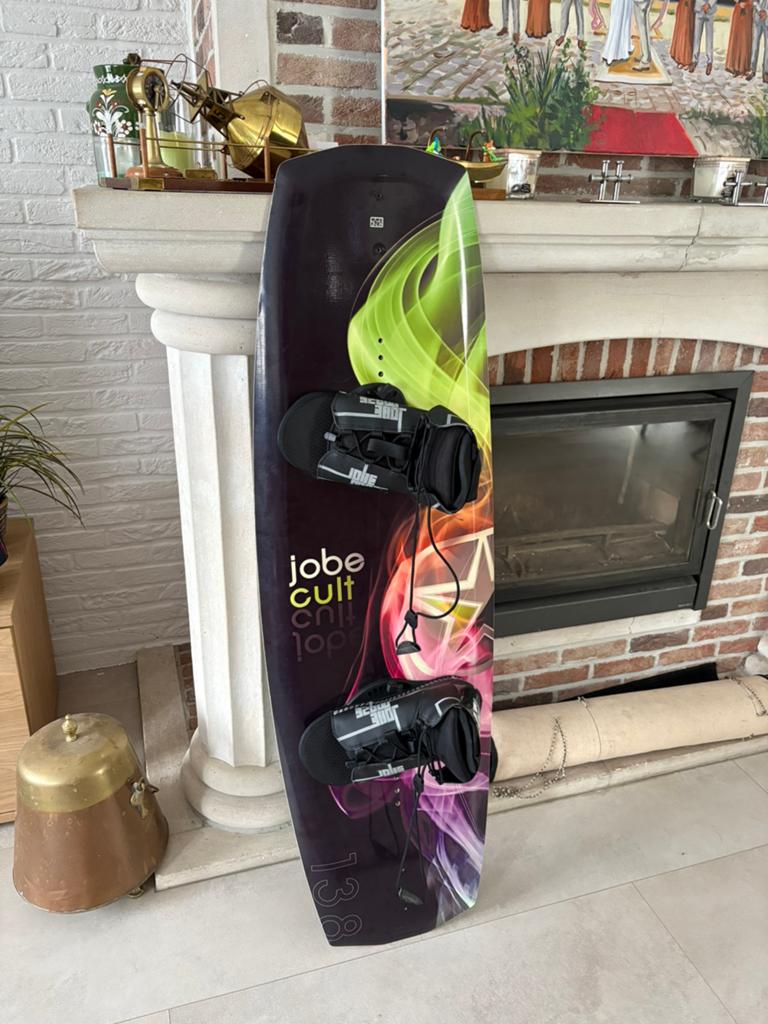 Jobe Cult 138 + Tas, Watersport en Boten, Ophalen, Gebruikt, Board