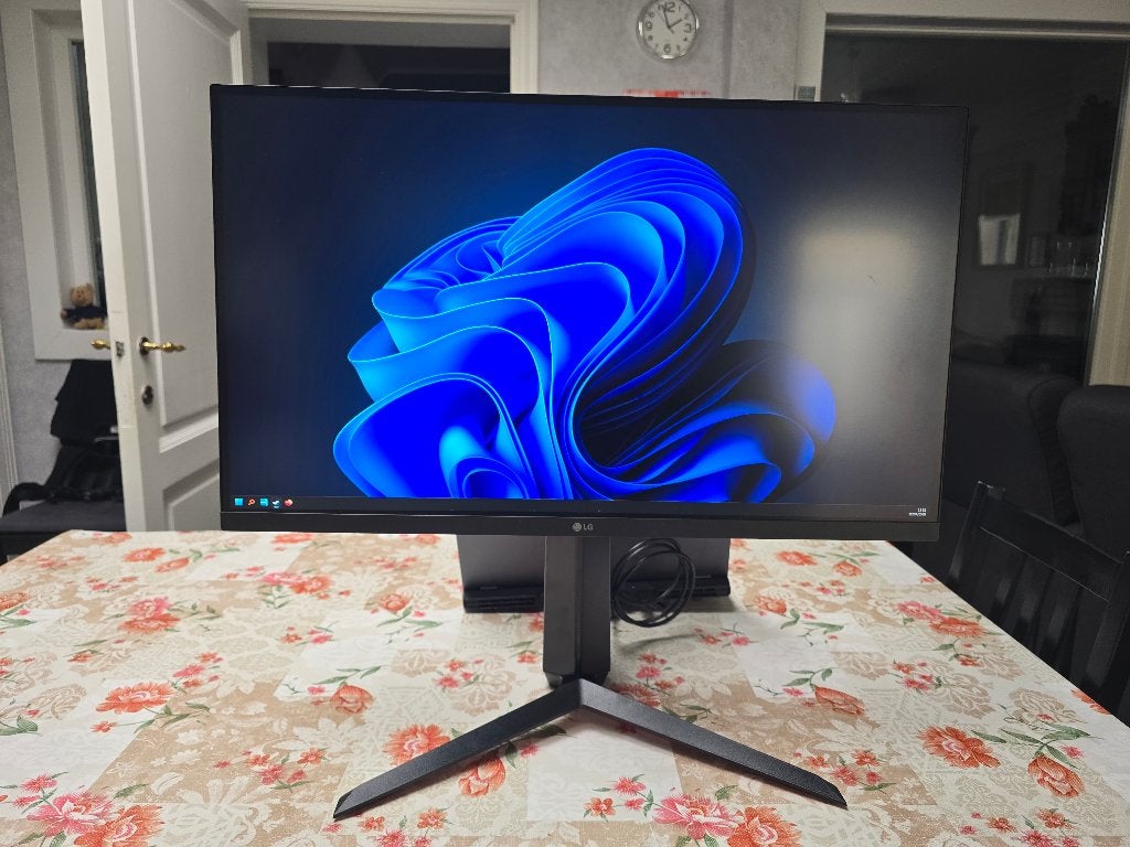 LG 27GP850 Gaming Monitor - 1440p 180Hz IPS LCD, Computers en Software, Monitoren, IPS, In hoogte verstelbaar, Zo goed als nieuw