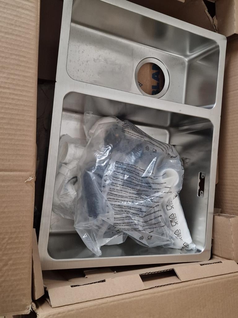 Nieuwe keuken spoelbak blanco, Enlèvement