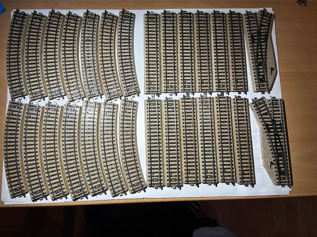 Märklin H0 M-rails – 28 stuks 5100 / 5106 / 5200, Hobby & Loisirs créatifs, Enlèvement ou Envoi, Courant alternatif, Rails, Comme neuf