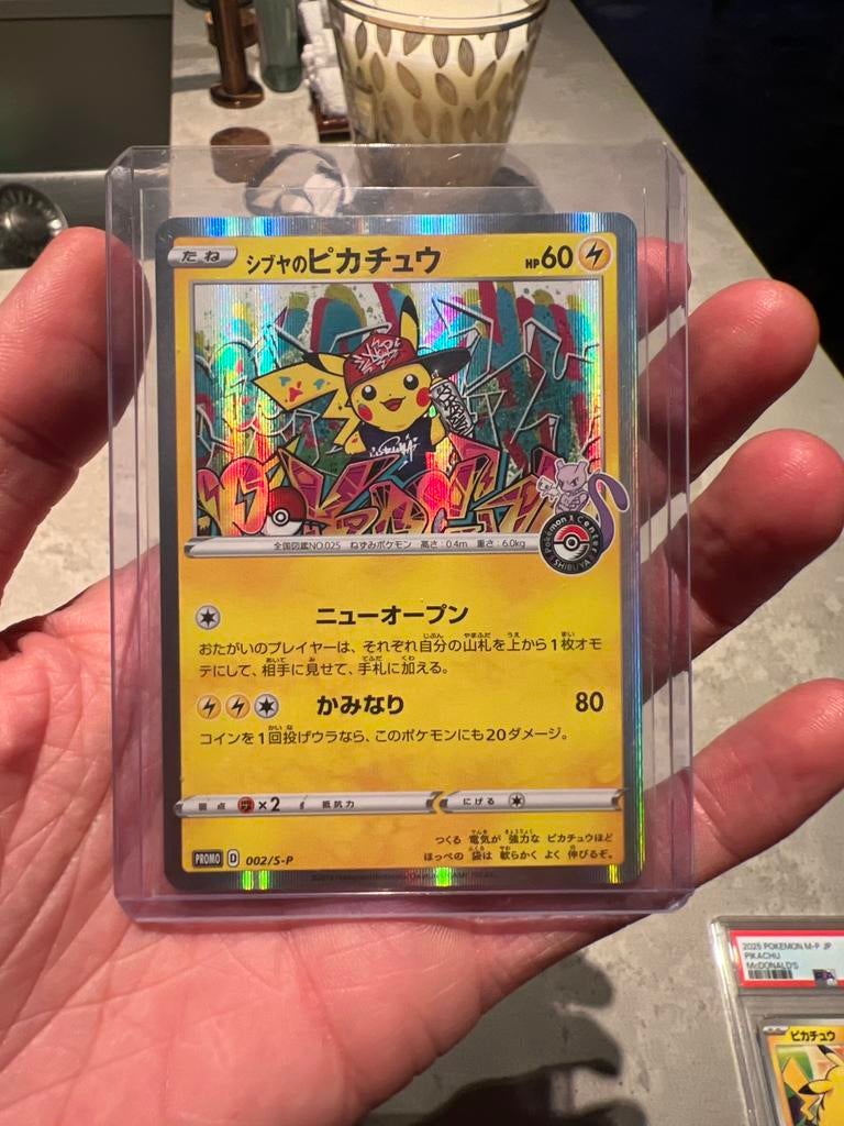 Shibuya’s Pikachu (S-P 2), Hobby en Vrije tijd, Verzamelkaartspellen | Pokémon, Ophalen of Verzenden, Zo goed als nieuw