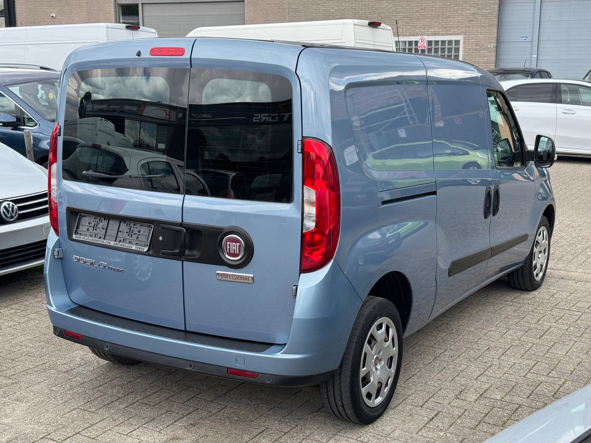 Fiat // Doblo Maxi, Voorwielaandrijving, Stof, Gebruikt, 4 cilinders