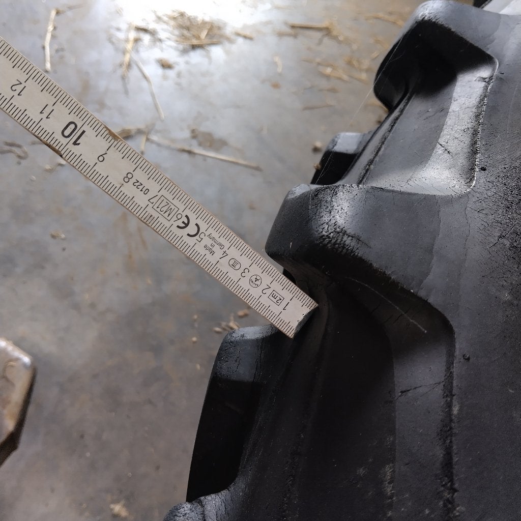 Smalle wielen Pirelli TM 100, Zakelijke goederen, Ophalen