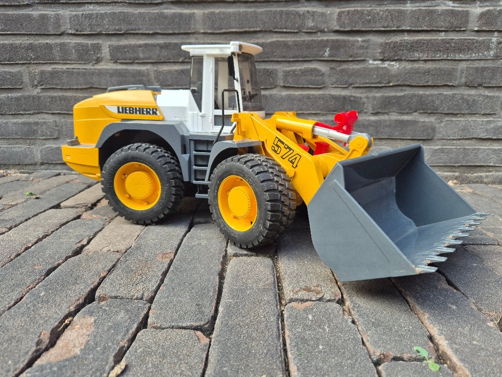 Bruder Liebherr 574, Enlèvement, Comme neuf