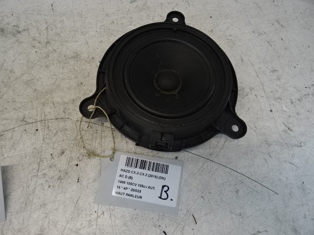 HAUT PARLEUR / ENCEINTE Mazda CX-3 (DJ / DK), Hitdorfer Straße 73
51371  Leverkusen, DE, Mazda, Utilisé, Info@mazda.de