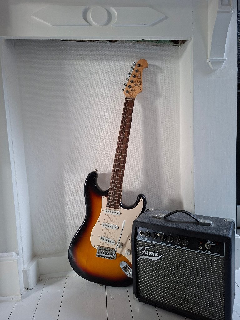Elektrische gitaar + versterker, Musique & Instruments, Autres marques, Enlèvement, Solid body, Avec ampli