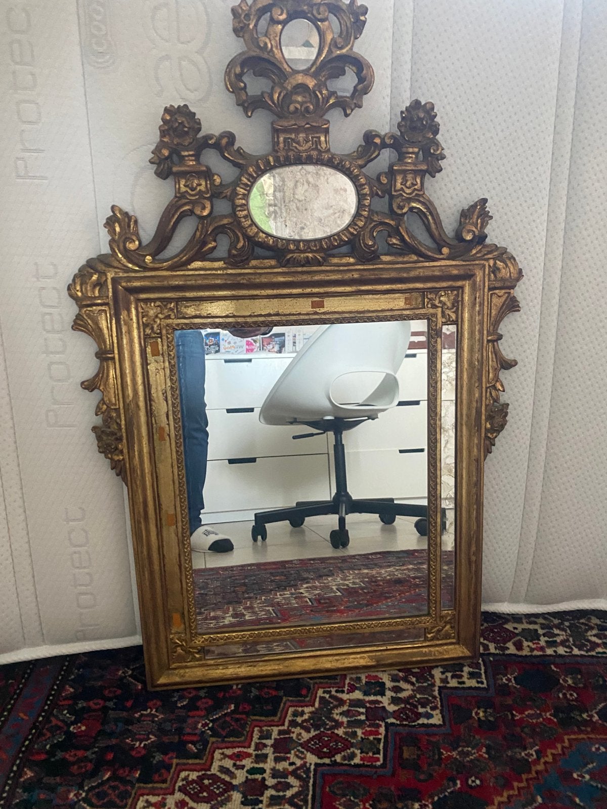 Miroir ancien, Enlèvement