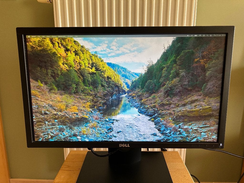 Ecran DELL E2216H LED 21.5 FullHD DisplayPort VGA, 3 à 5 ms, HD, DisplayPort, 60 Hz ou moins