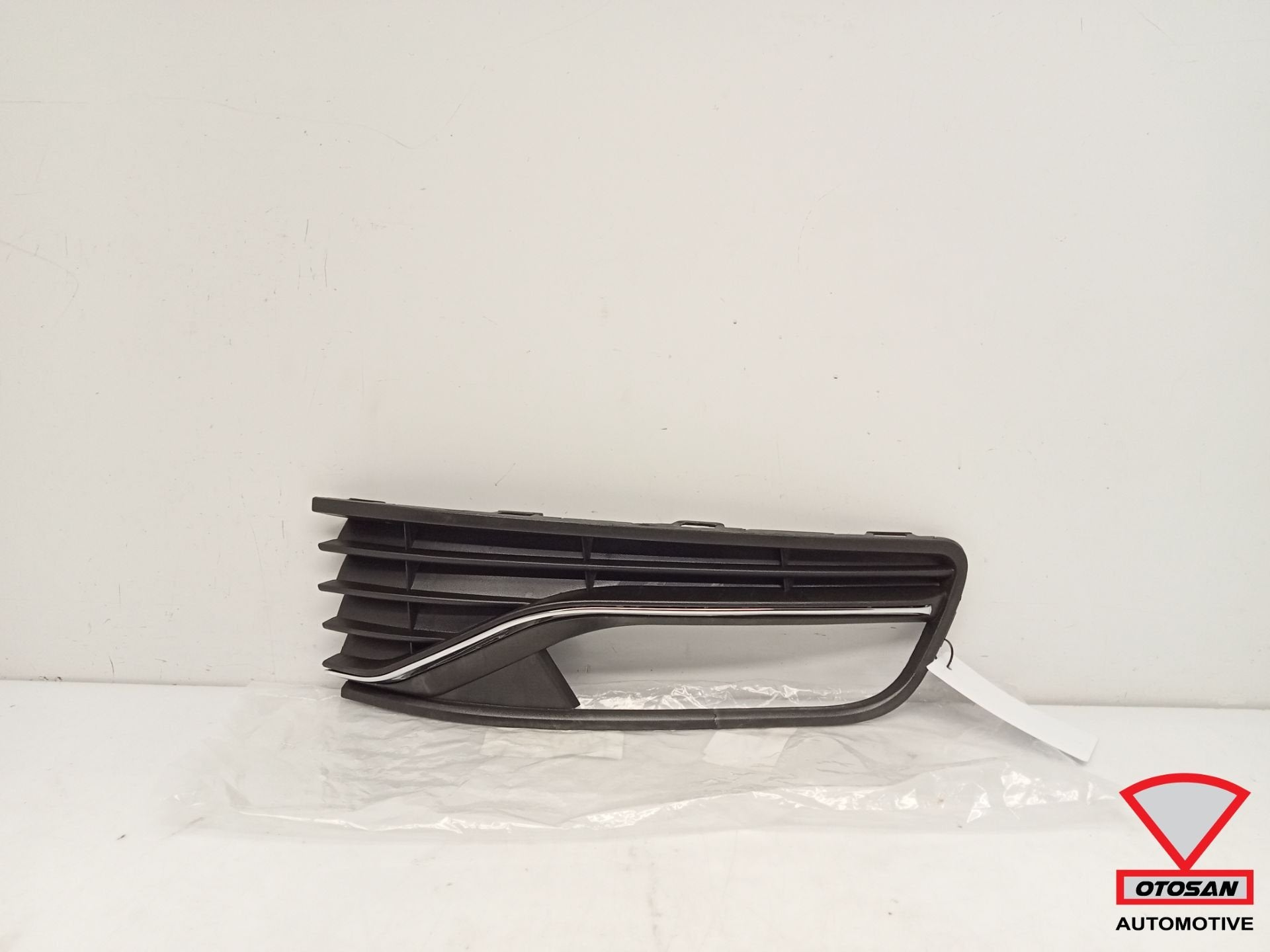 VW Polo 6C Chroom Bumper Rooster Rechts Nieuw 6C0854662C, Auto-onderdelen, Volkswagen, Volkswagen AG, Rechts, Nieuw
