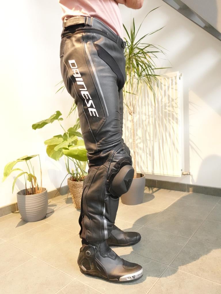 Dainese Misano lederen broek maat 50 + Torque D1 boots mt 43, Motoren, Kleding | Motorkleding, Laarzen, Ophalen