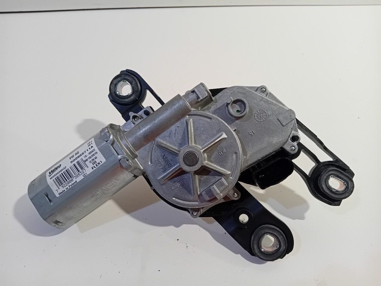 Ruitenwissermotor achter Volkswagen Touran, Onderdelen@venauto.nl, Van der Ven Autorecycling B.V., Ettenseweg 76, 4706 PB Roosendaal, The Netherlands