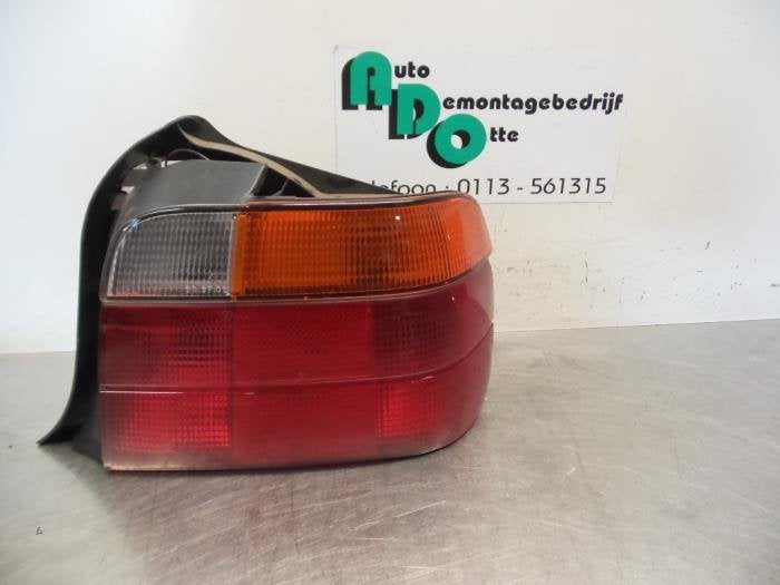 Feu arrière droit d'un BMW 3-Serie (3-Serie 90-), -, 3 mois de garantie, Utilisé, -