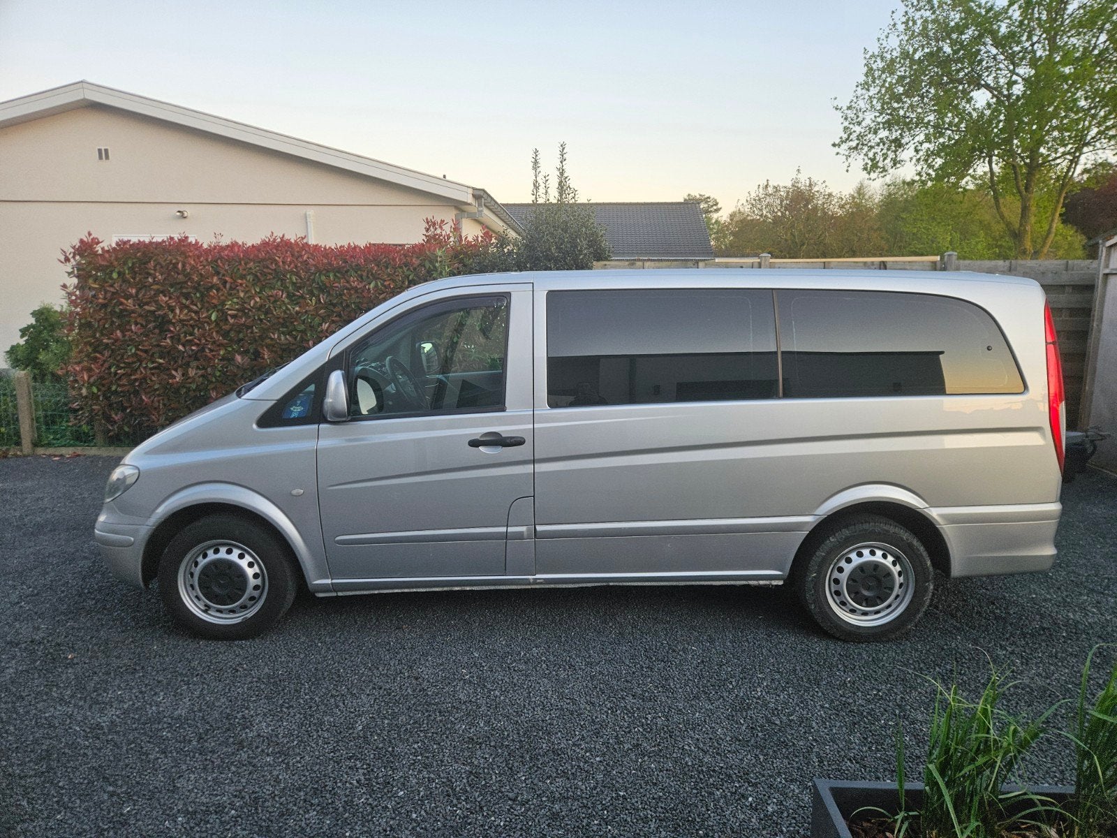 Mercedes vito 111cdi, 4 deurs, Achterwielaandrijving, Zwart, 4 cilinders