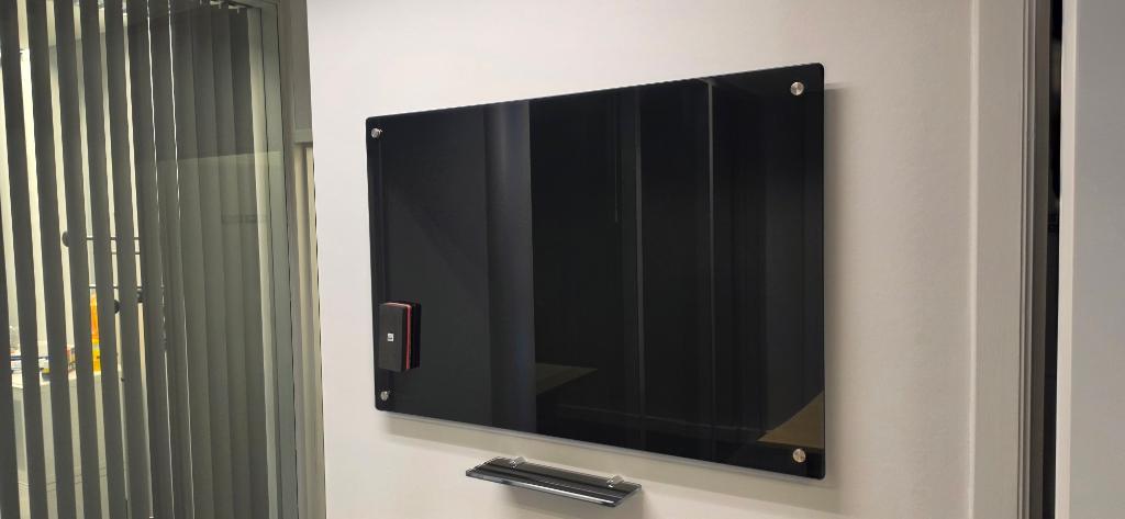 magneetbord zwart glas, Ophalen, Zo goed als nieuw, Magneetbord