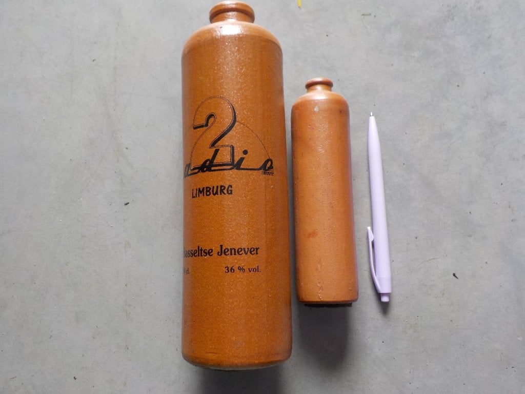 2 kleine jenever flesjes, Ophalen, Flesje(s)