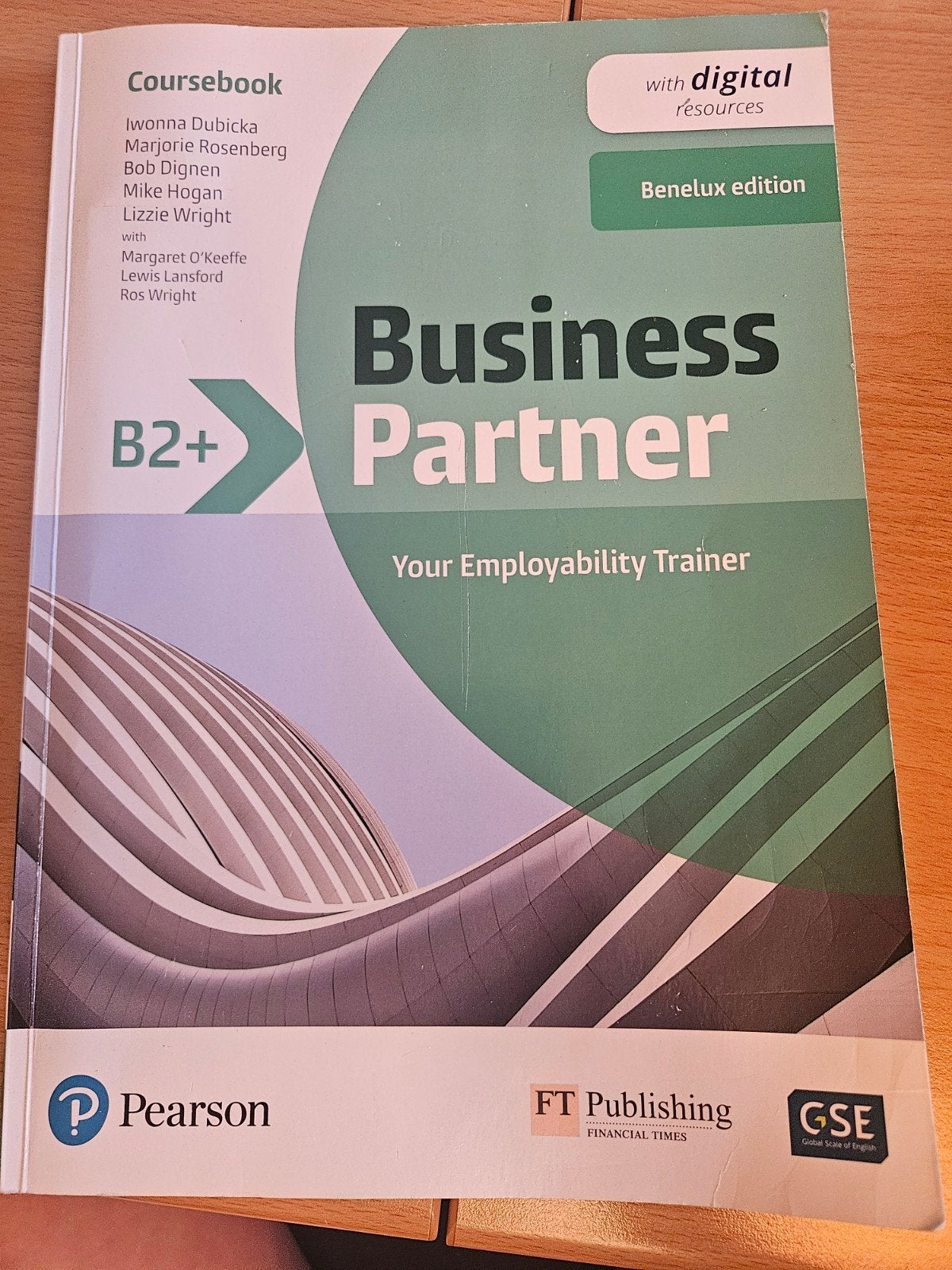 Business partner B2+, your employability trainer, Enlèvement ou Envoi