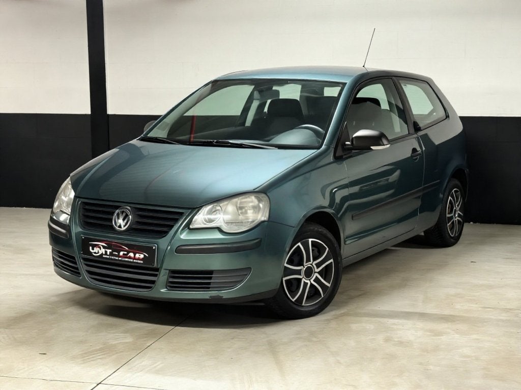 VOLKSWAGEN POLO 1.2i BENZINE/NIEUWE DISTRIBUTIE+KOPPELING✅, Voorwielaandrijving, Dealer onderhouden, Stof, 4 cilinders
