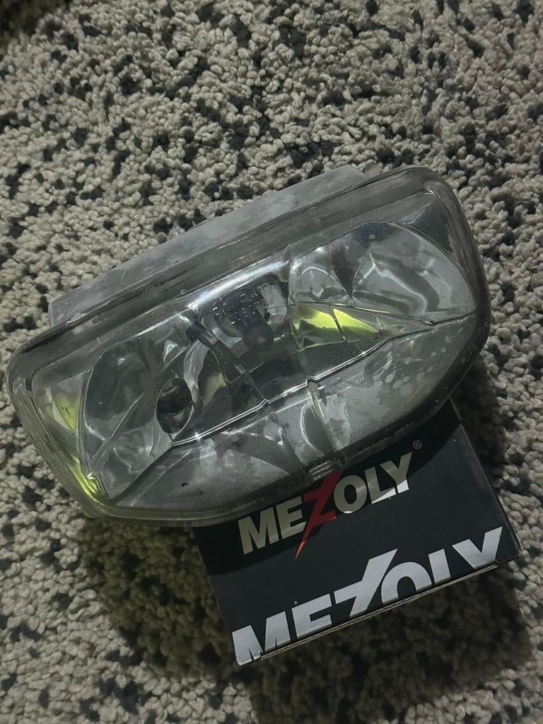 Piaggio typhoon koplamp(meerdere beschikbaar), Vélos & Vélomoteurs, Pièces de cyclomoteur | Général, Enlèvement ou Envoi, Comme neuf