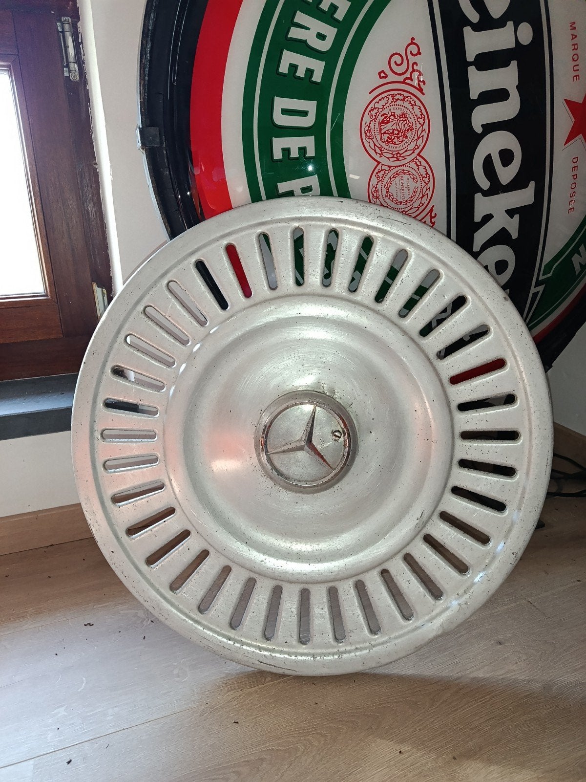 Vintage antieke wieldop voor vrachtwagens van Mercedes. Geëm, Antiek en Kunst, Antiek | Email