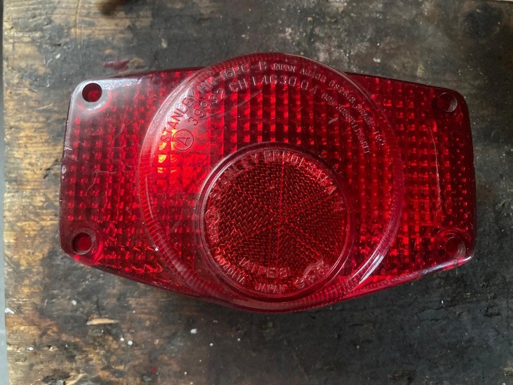 Achterlicht Honda CB 550 K3  ? Honda GL1000 1977, Motoren, Ophalen of Verzenden, Gebruikt