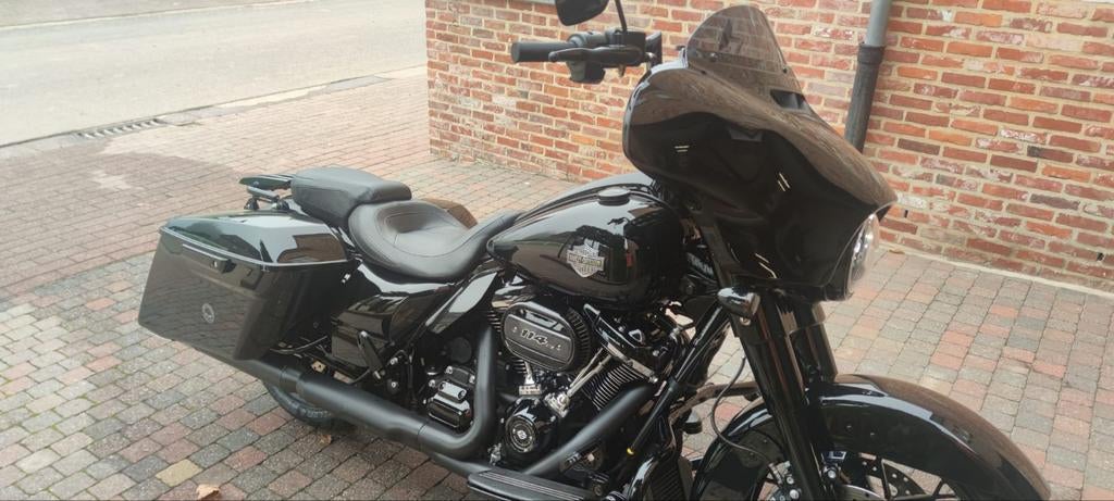 Édition spéciale Harley Davidson Streetglide 2021, Particulier