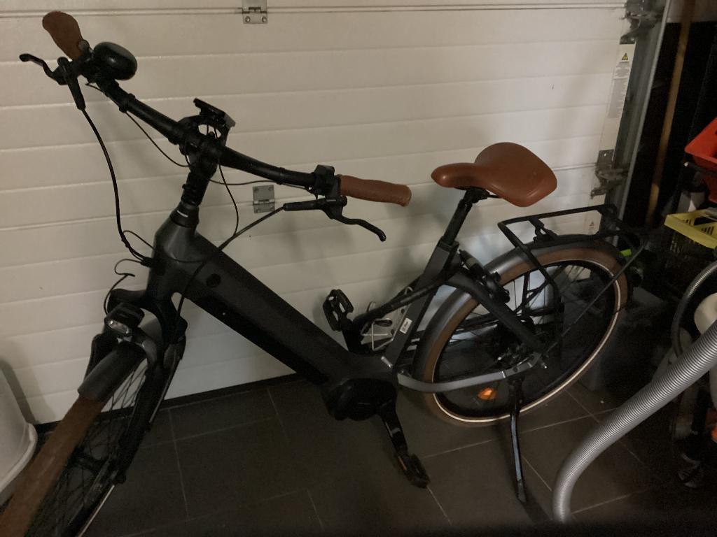 Elektrische fiets, Fietsen en Brommers, Elektrische fietsen, Zo goed als nieuw, 47 tot 51 cm, 50 km per accu of meer, Ophalen